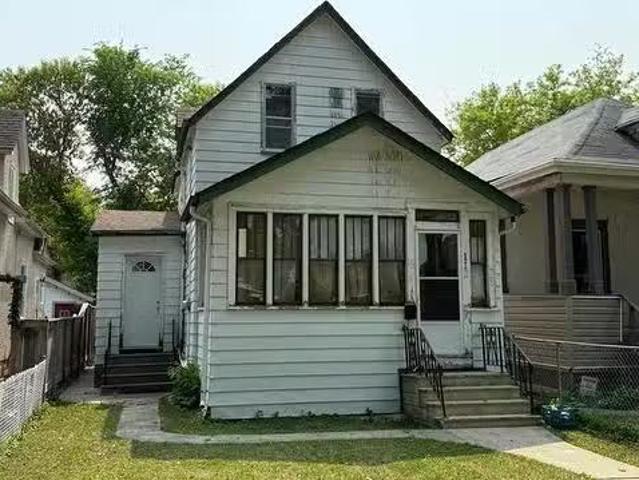 House for sale in East St. Paul, Manitoba