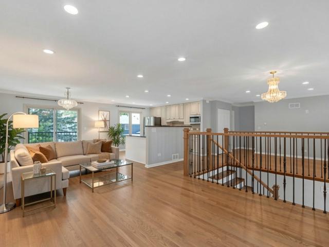 House for sale in Buffalo Grove, Illinois
