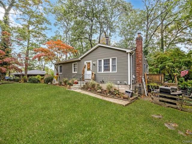 House for sale in Sound Beach, Town of Brookhaven