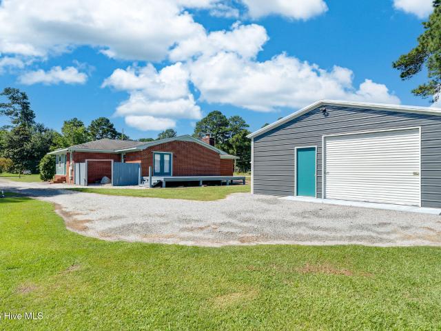 House for sale in Teachey, North Carolina
