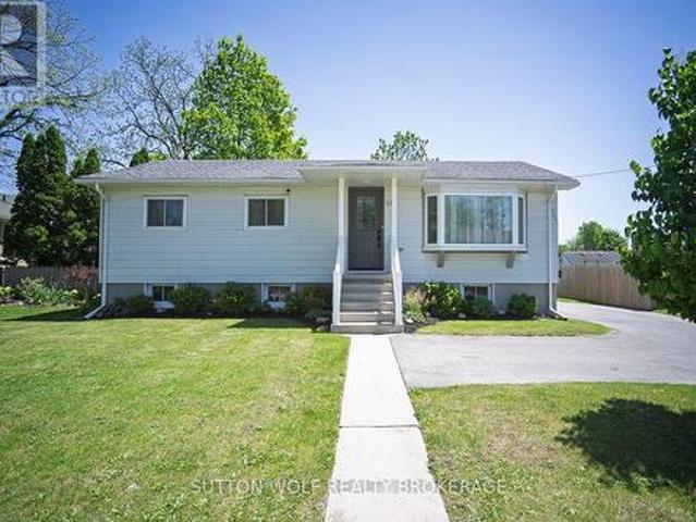 House for sale in Strathroy-caradoc, Ontario