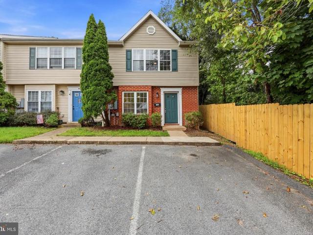 Townhouse for sale in Falling Waters, West Virginia