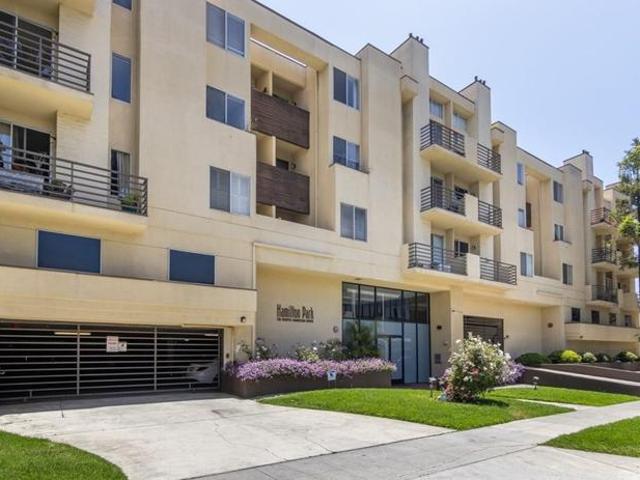 Condo for sale in Beverly Hills, California