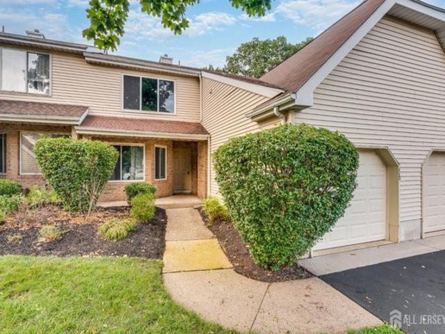 Townhouse for sale in North Brunswick, New Jersey