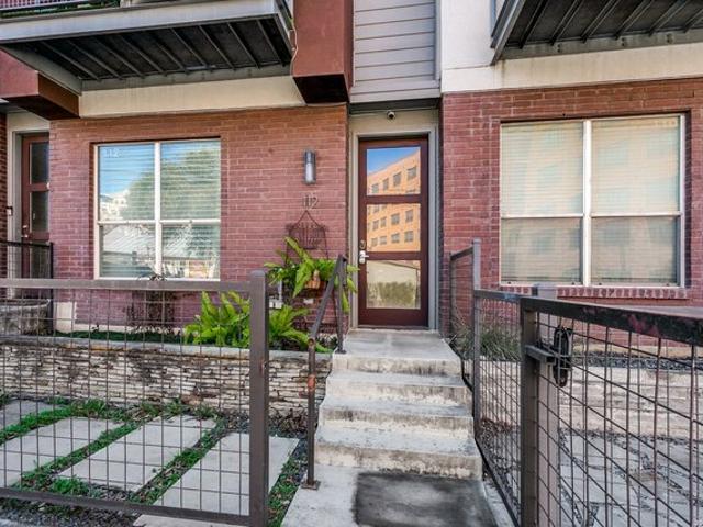 Townhouse for sale in Leesville, Texas