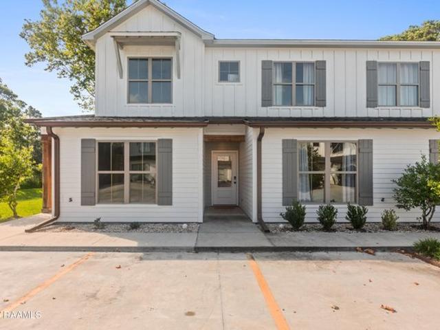 Townhouse for sale in Lafayette, Louisiana