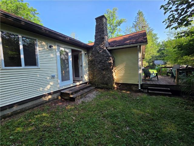 House for sale in Laughlintown, Pennsylvania