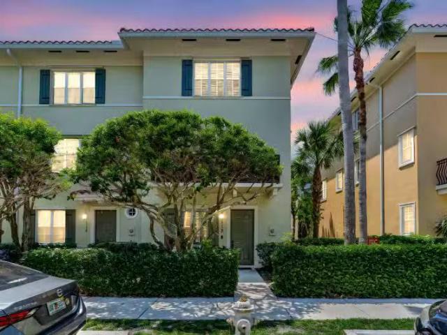 Condo for sale in Jupiter