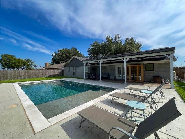 House for sale in Benbrook, Texas