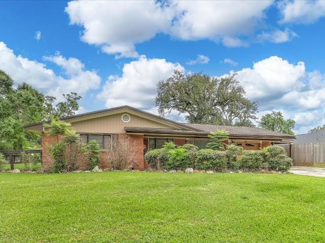 House for sale in Lake Jackson, Texas