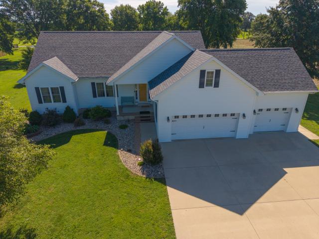 House for sale in Woodlawn, Illinois