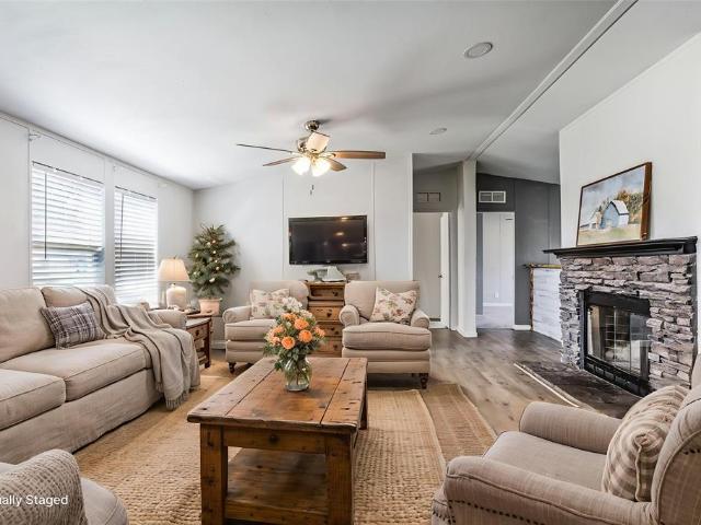 Property for sale in Southmayd, Texas