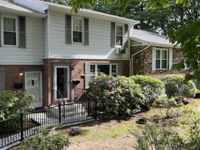 Townhouse for sale in Torrington, Connecticut