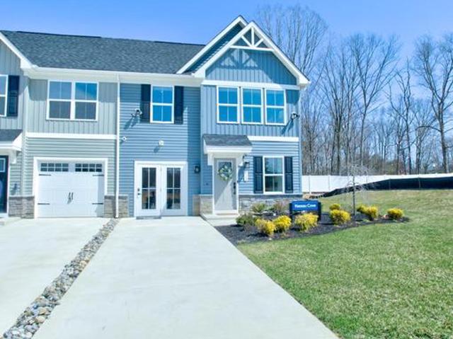 Townhouse for sale in Atco, New Jersey