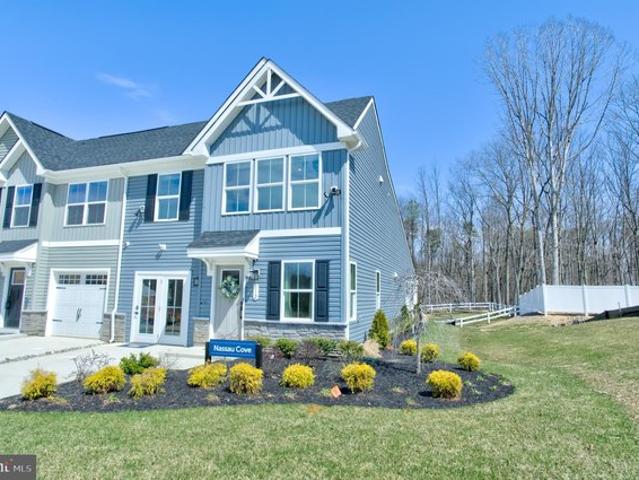 Townhouse for sale in Atco, New Jersey