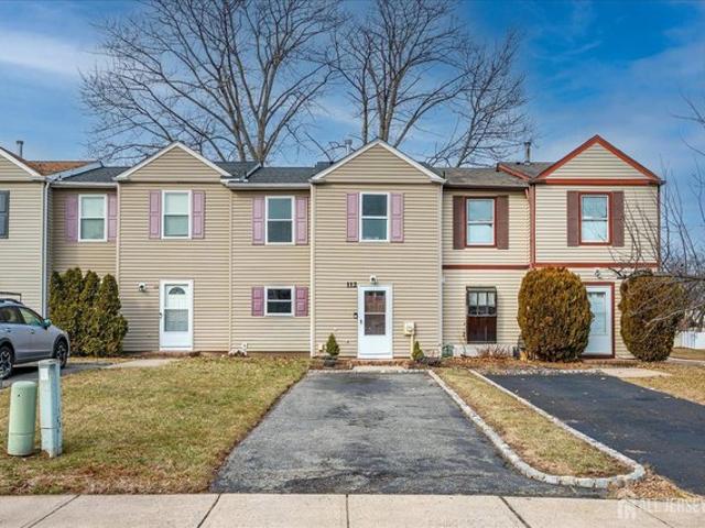 Townhouse for sale in Piscataway, New Jersey