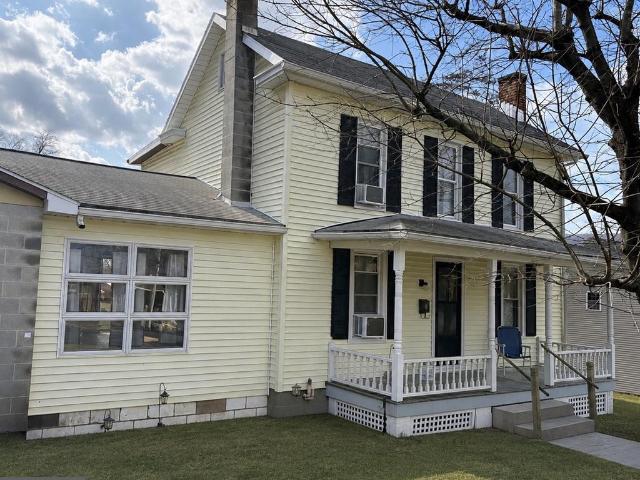 House for sale in Burnham, Pennsylvania