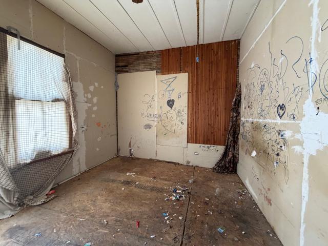 House for sale in Oakland, Illinois