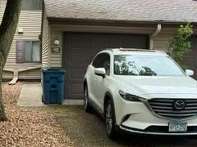 Townhouse for sale in Circle Pines, Minnesota