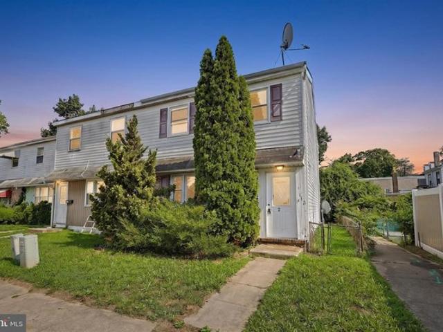 Townhouse for sale in Burlington, Burlington County