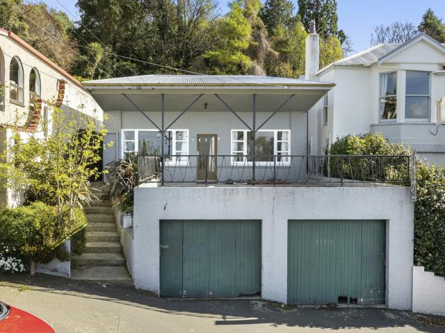 House for sale in Otakou