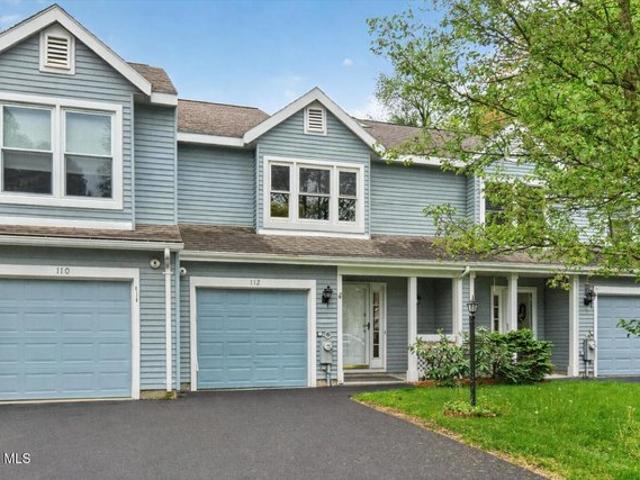 Townhouse for sale in Saratoga, New York