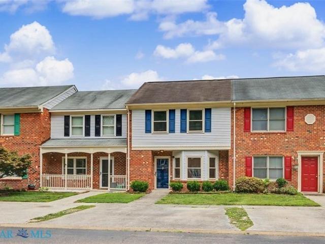 Townhouse for sale in Virginia