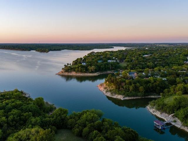 House for sale in Whitney, Texas