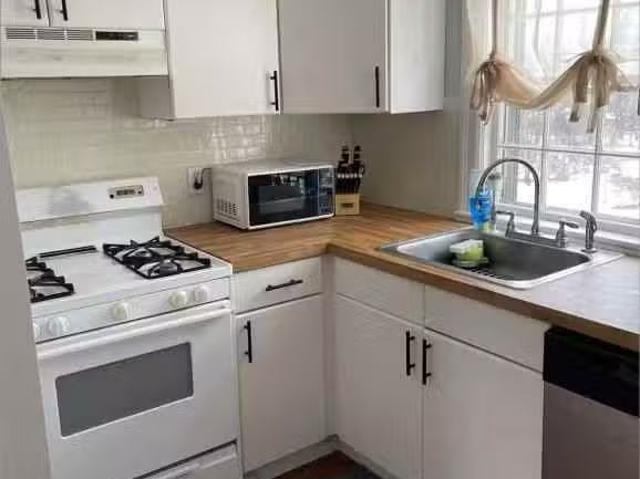 Condo for rent in Norwood