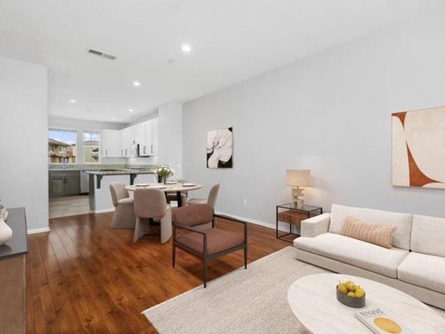 Townhouse for sale in Santee, California