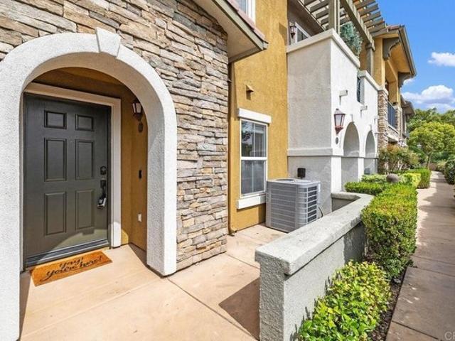 Townhouse for sale in Santee, California