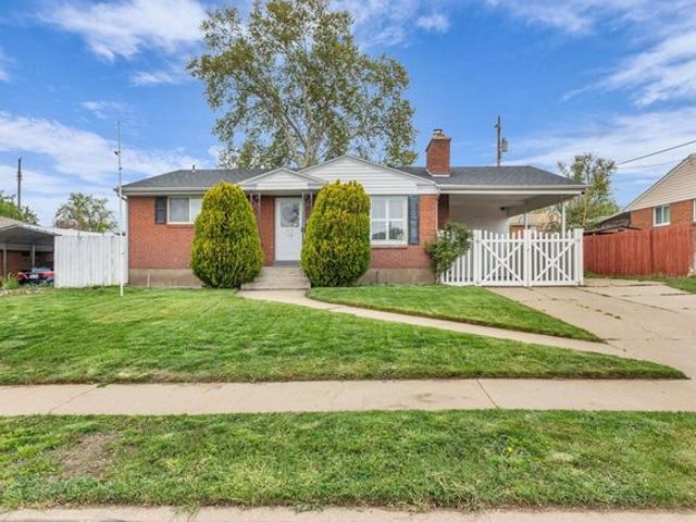 House for sale in Clearfield, Utah