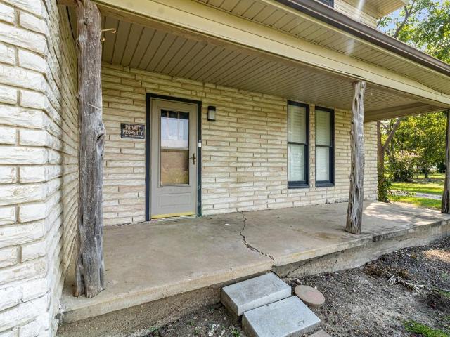 House for sale in Malone, Texas