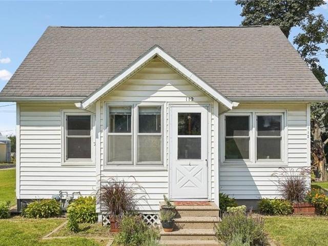 House for sale in Linn, Iowa