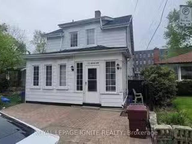 House for sale in West Hamilton, Hamilton