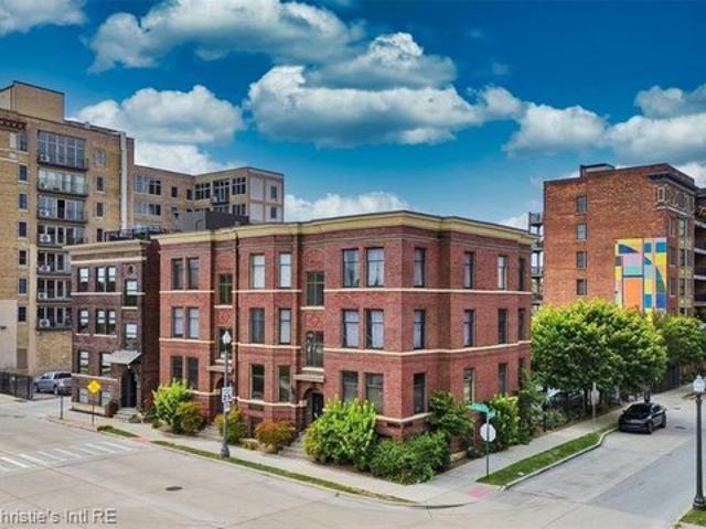 Condo for sale in Detroit, Michigan