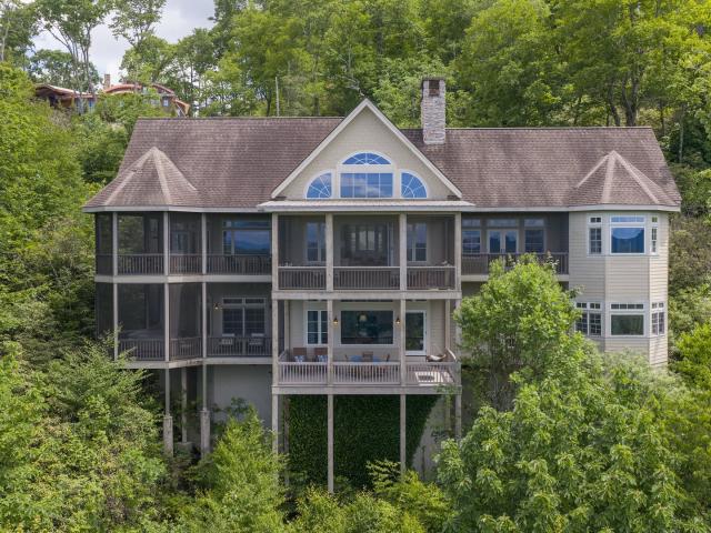 House for sale in Highlands, Jackson County