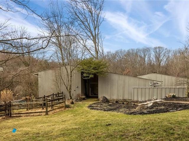 House for sale in Pittsburg, Pennsylvania