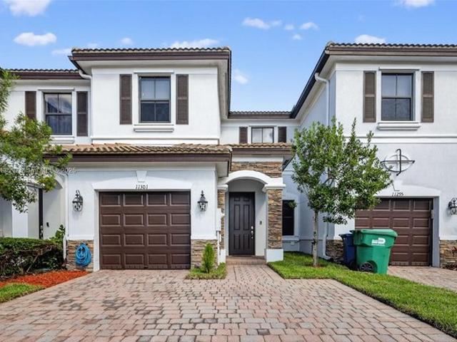Townhouse for sale in Doral, Florida