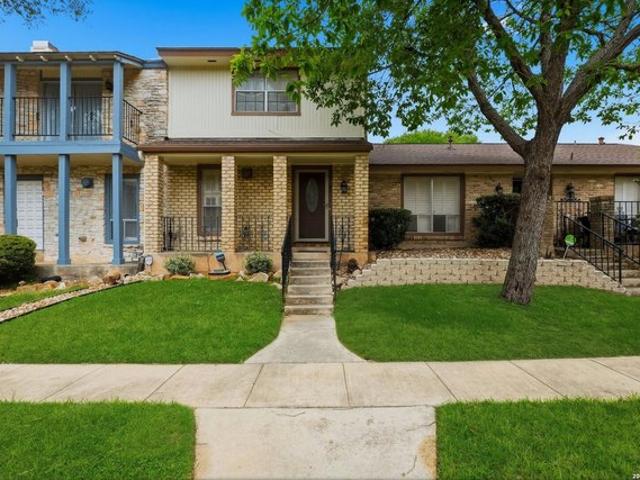 Townhouse for sale in Leesville, Texas