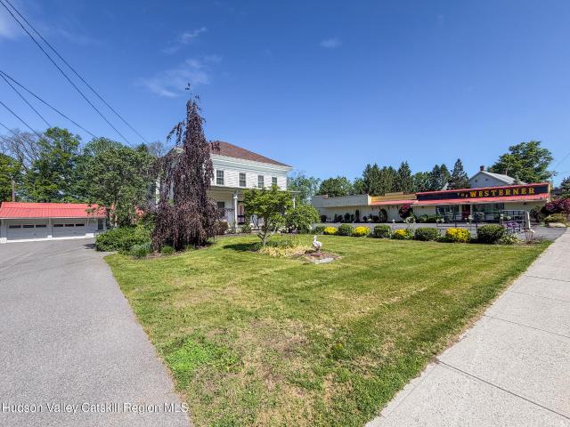 Commercial for sale in Freehold, Town of Greenville