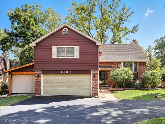 Property for sale in Willow Springs, Illinois