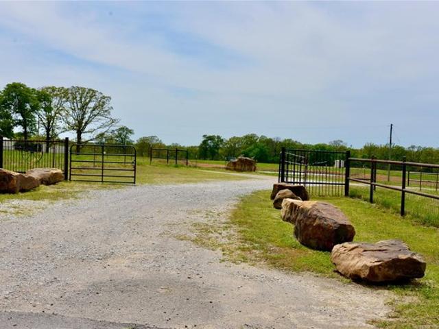 Farm for sale in Weleetka, Oklahoma