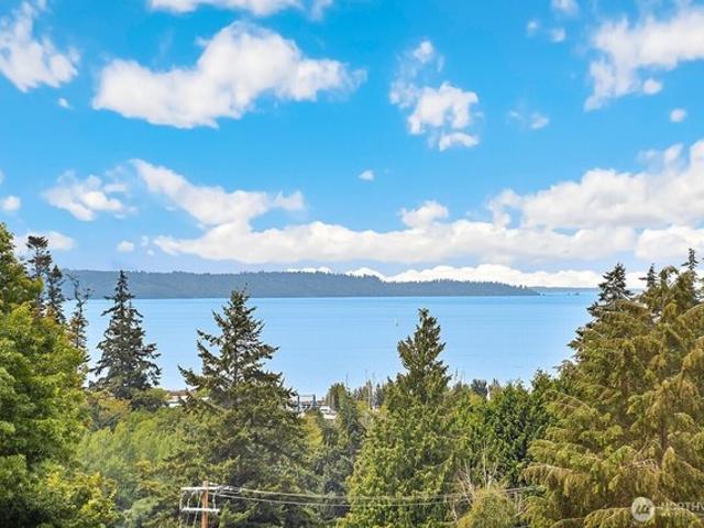 Condo for sale in Edmonds, Washington