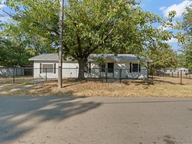House for sale in Johnson, Texas