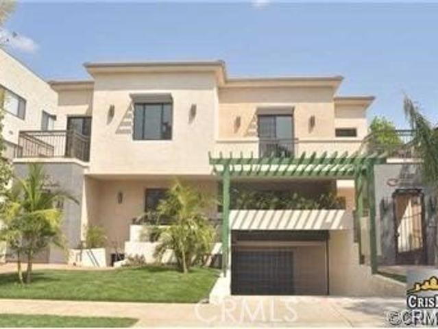 Townhouse for sale in Glendale, California