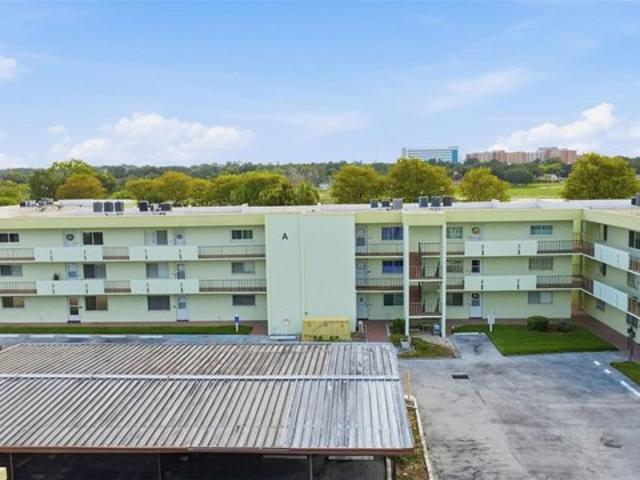 Condo for sale in Lakeland, Florida