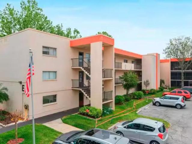 Condo for sale in Lakeland