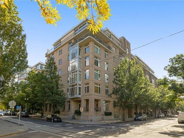Condo for sale in Oregonia