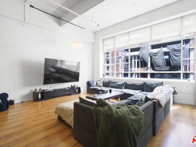 Condo for sale in South Park, Los Angeles